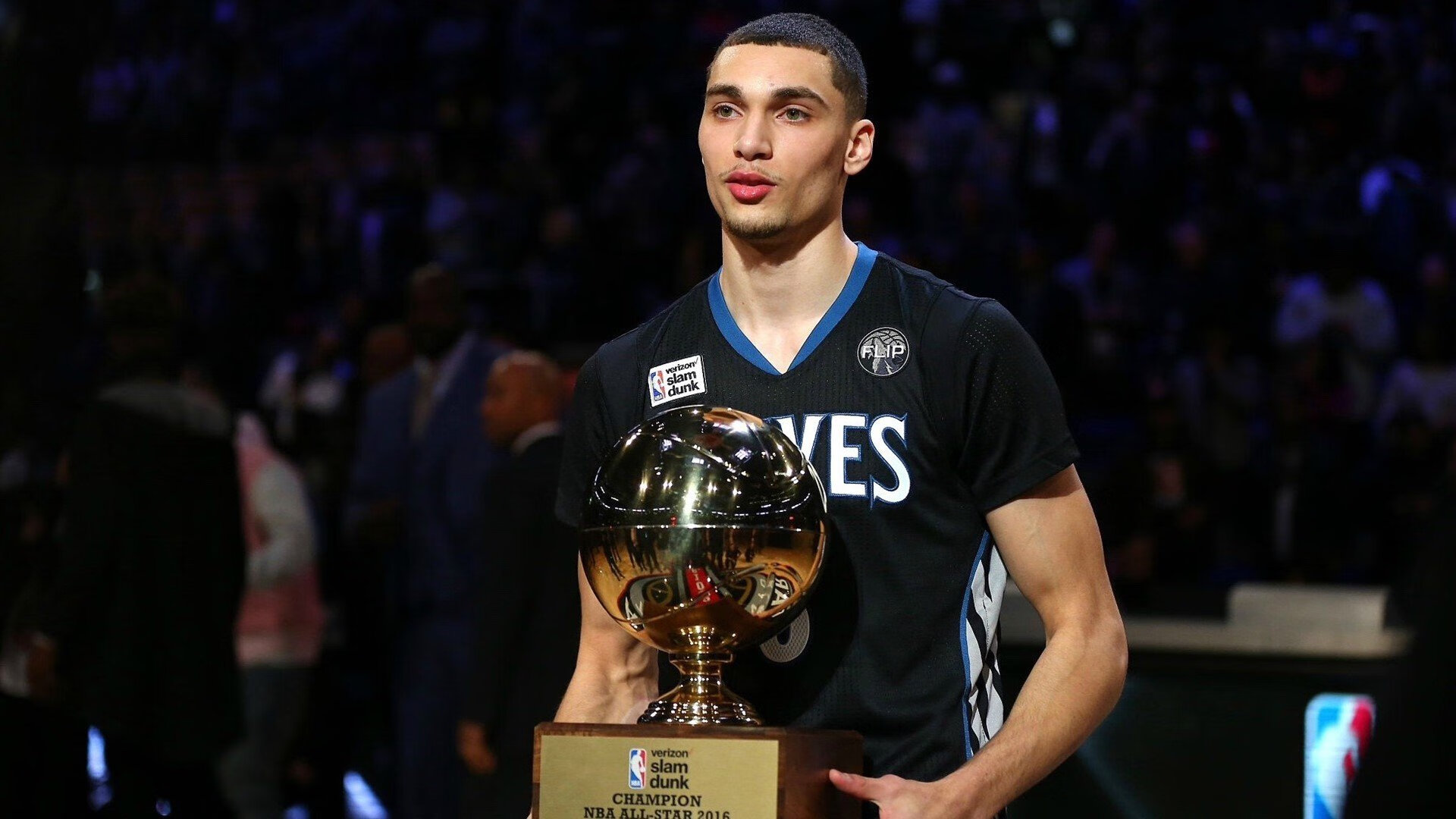 费德勒宣布退役 传奇职业生涯画上完美句点